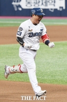 [TF포토] 양의지, '달아나는 투런 홈런'