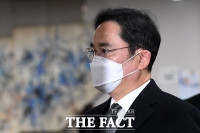 [TF사진관] 국정농단 파기환송심 출석하는 이재용 부회장