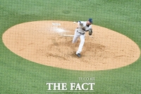 [TF포토] 역투하는 NC 라이트