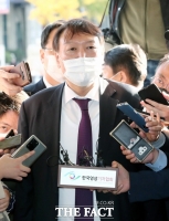 [속보] 추미애, 윤석열 징계 청구·직무배제…'중대 비위'