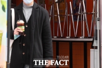 [TF포토] 사회적 거리두기 2단계, '카페는 포장만 가능해요'