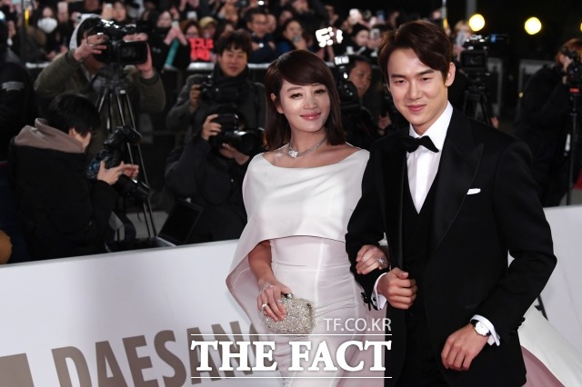 김혜수 유연석이 41회 청룡영화상의 MC로 재회한다. 두 사람은 39회부터 공동 진행자로 호흡을 맞춰왔다. /더팩트 DB