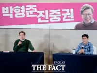  박형준 '文 대통령은 새 리더십 보여주지 못해'…진중권과 ‘시사 대담’
