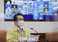 [속보] 정부 '수도권 거리두기 2단계 유지…사우나 등 운영금지'