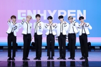  '팬 응원에 부담감 극복'…엔하이픈, 공든 팀의 첫발(종합)