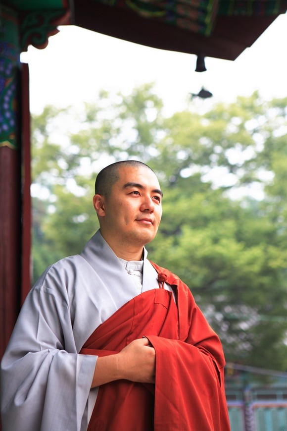 혜민스님이 불교가 강조해온 무소유의 삶과 모순되는 모습으로 논란이 되고 있다. /SBS 제공