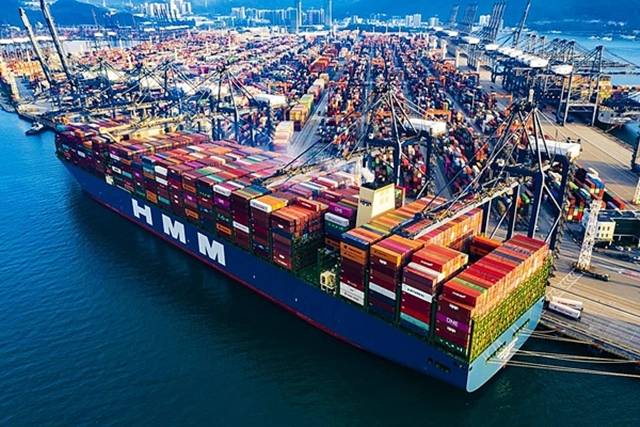 해양수산부가 수출입 기업의 물류 애로 해소를 위해 오는 3일부터 수출입물류 종합대응센터를 본격 가동한다. /HMM 제공