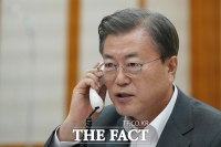  文대통령, 마크롱과 통화…'코로나19 백신' 협력키로