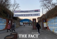  코로나가 바꾼 수능 고사장 풍경…차분한 마스크 행렬