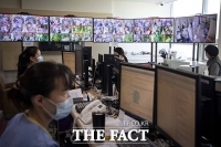 [TF사진관] 서울의료원에서 수능 치르는 코로나19 확진 수험생들