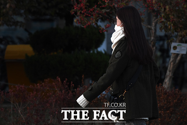 기상청에 따르면 오늘(5일) 전국 대부분 지역이 아침에 영하권으로 떨어지는 추운 날씨가 되겠다./남용희 기자