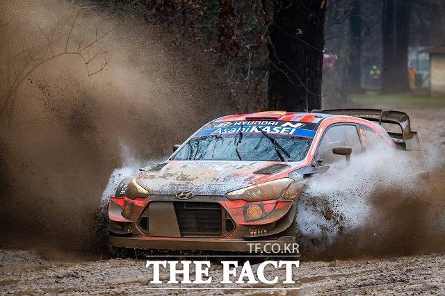 현대차는 i20 Coupe WRC 경주차의 우수한 성능에 힘입어 소속 선수 오트 타낙, 티에리 누빌, 다니 소르도가 각각 1승씩을 거뒀다. /현대차 제공