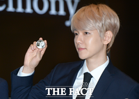  엑소·NCT 목소리로 알람 설정…SKT, '누구 셀럽' 서비스 출시