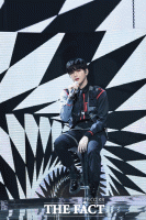  [TF움짤뉴스] 강다니엘, 남성美 가득한 무대로 시선 싹쓸이