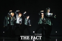 [2020 TMA] 슈퍼주니어, 눈길끄는 '라이팅 퍼포먼스'