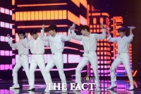 [2020 TMA] 뉴이스트, '완벽한 호흡'