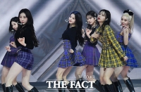 [2020 TMA] 아이즈원, '유혹의 눈빛'