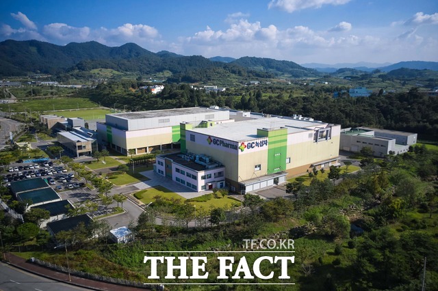 화순군은 생물의약·백신 산업 분야, 지역 먹거리 육성, 농촌지역 개발, 재해 위험 지역 정비 등 58개 사업 국비 872억 원을 확보해 현안 사업들이 기속화 할 전망이다.사진은 화순백신산업특구 생물의약산업단지 내 GC 녹십자 전경./화순군 제공
