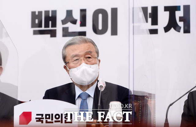 국민의힘 김종인 비상대책위원장이 14일 오전 서울 여의도 국회에서 열린 비상대책위원회의에서 발언하고 있다. /국회=남윤호 기자