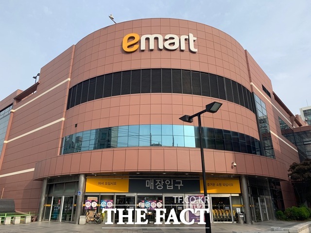 이마트가 서울 강서구에 있는 가양점 매각을 추진한다고 15일 밝혔다. /이민주 기자