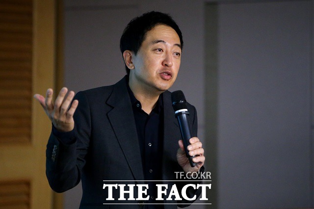 금태섭 전 의원은 16일 페이스북에 글을 올려 문재인 대통령을 향해 지금 우리가 집중해야 할 문제는 당연히 코로나19와 부동산 문제라고 주장했다. /이새롬 기자