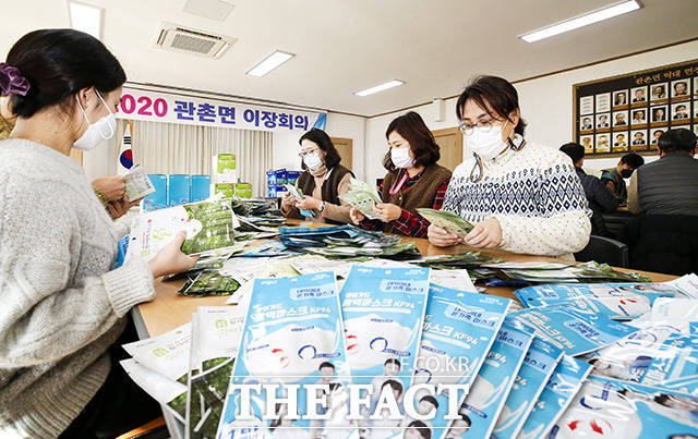 임실군이 전 군민을 대상으로 주소지 읍면사무소를 통해 1인당 KF94 마스크 6매씩 배부한다. /임실군 제공