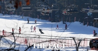 [TF포토] 코로나 확산에도 돌아온 스키 시즌