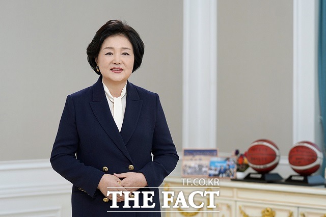 김정숙 여사가 18일 열린 2020 KWBL 휠체어농구리그 시상식을 축하하는 메시지를 영상으로 전하고 있다. /청와대 제공