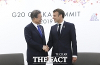  文대통령, '코로나 확진' 마크롱에 '빠른 쾌유 빈다'