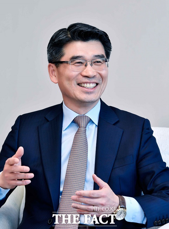 송호성 기아차 사장은 조직 개편을 통해 고객이 기아차와 함께하는 모든 순간마다 의미 있는 경험을 전달할 수 있도록 노력할 것이라고 밝혔다. /기아차 제공