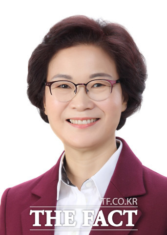 대구시의회 윤영애 의원이 청소년 1000명의 투표를 통해 청소년 희망대상 수상자로 선정됐다. 대구시의회 윤영애 의원 / 대구시의회 제공