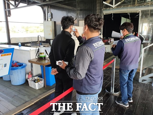 21일 전북 군산해양경찰서는 올해 조종면허 응시생은 총 1328명(필기 788명, 실기 540명)으로 이 중 414명이 최종 합격했다고 밝혔다. /군산해경 제공