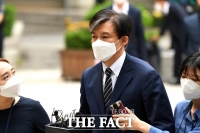  검찰, '조국 아이디로 노출 사진' 보도 기자 불구속 기소