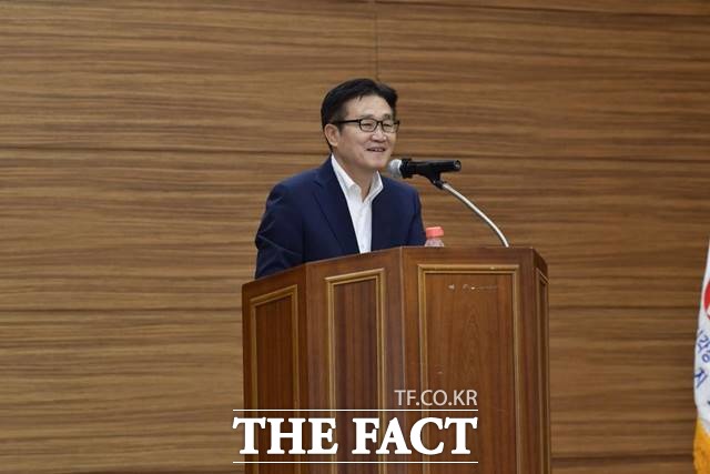 선거 기간 상대 후보에 대한 허위사실을 유포한 혐의로 2심에서 당선무효형을 선고받은 김일권 경남 양산시장이 대법원에서 기사회생했다./김일권 시장 페이스북