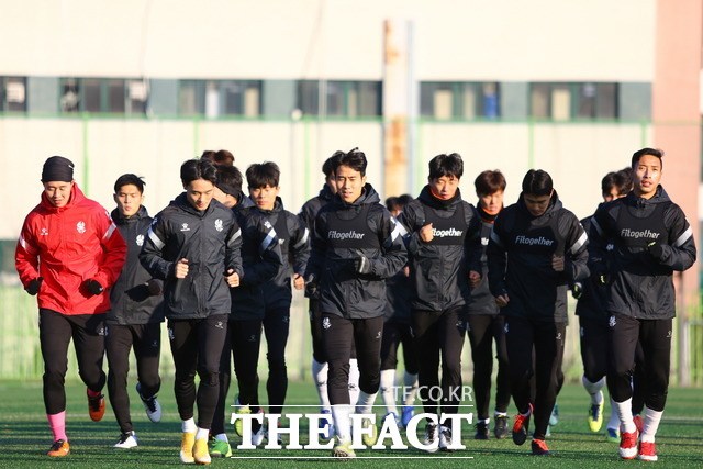 광주FC는 28일 오전 선수단을 소집, 코로나19 진단검사(전원 음성)를 마친 뒤 본격적인 동계훈련에 돌입했다고 밝혔다./광주FC 제공