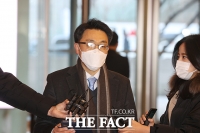 [TF포토] 취재진 질의 답하는 김진욱 공수처장 후보자