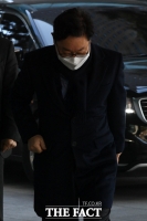 [TF포토] 인사하는 박범계