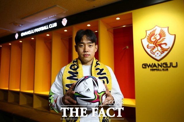 광주FC는 7일 울산현대와 인천UTD, 수원FC에서 활약한 오른쪽 측면 수비수 이지훈(26)을 영입했다고 밝혔다./광주FC 제공