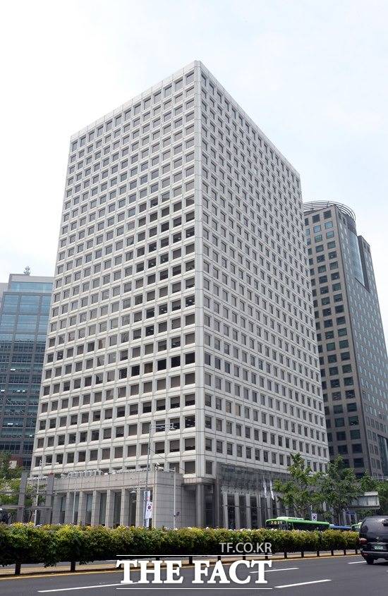 삼성카드가 ESG 경영의 일환으로 반려동물 동행 캠페인에 나선다고 7일 밝혔다. /더팩트 DB