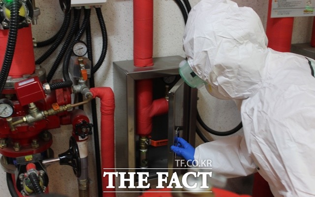 전북소방본부가 코로나19 관련 시설에 대해 긴급 화재안전점검을 실시한다고 7일 밝혔다. /전북소방본부 제공