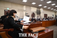 [TF포토] 의사봉 두드리는 서영교