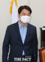 [TF포토] 회의 참석하는 안철수