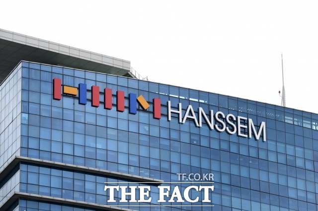 서울경찰청 금융범죄수사대는 지난 7일 서울 마포구 상암동 한샘 본사를 수색해 광고비 집행 문건 등을 확보했다. /남용희 기자