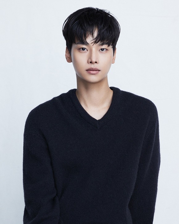 차학연이 복귀작으로 tvN 드라마 마인을 선택했다. 그는 2019년 군악대로 입대해 현역으로 복무한 뒤 지난해 10월 전역했다. /51k 제공