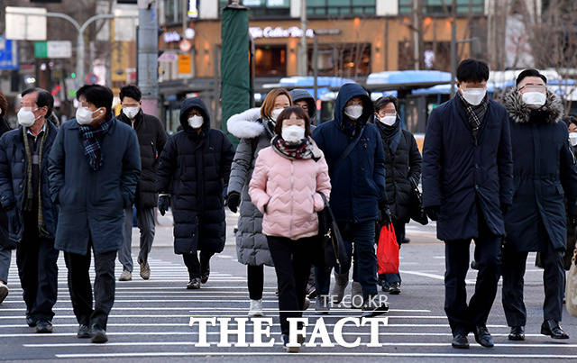 기상청에 따르면 12일은 북극발 한파가 한풀 꺾이며 평년기온을 회복, 낮에는 영상 기온을 보이겠다. /이선화 기자