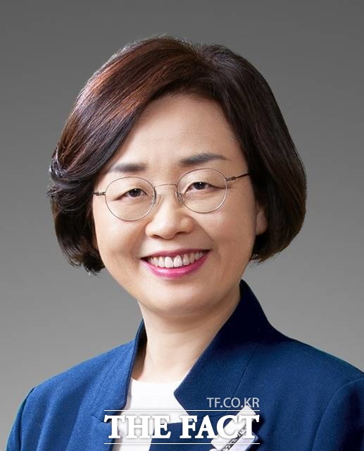 대법원장 추천 몫 국가인권위원회 인권위원으로 윤석희 변호사(한국여성변호사회 회장)가 지명됐다./대법원 제공