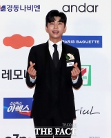  '뽕숭아학당' 임영웅, '다행이다' 열창…이적 '찐팬' 면모 과시