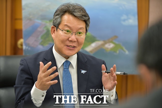 변성완 부산시장 권한대행은 신년 인터뷰에서 “예상치 못한 위기상황으로 정책변화를 선도하지 못한 부분이 아쉽다”며 “좀 더 과감한 시정으로 부산 발전을 이끌어 내겠다”고 강조했다. /부산시 제공