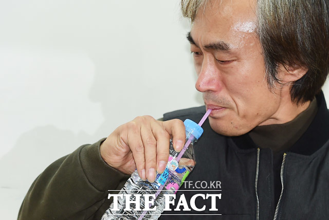 의정부지법 형사2단독 박창우 판사는 15일 정보통신망 이용촉진 및 정보보호 등에 관한 법률 위반(명예훼손) 등 혐의로 불구속 기소된 조덕제(53)씨에게 징역 1년을 선고하고 법정 구속했다. /더팩트DB