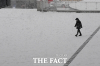 [TF포토] 아침부터 눈이 '펑펑'